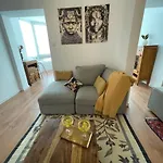 Mhouse Lease 3br Sea & Center Apartment *